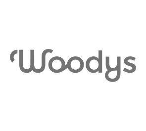 Zien Optiek Hoofddorp onze merken Woodys. Woodys Eyewear is een jong, in Barcelona geboren merk (2013) dat bekend staat om gedurfde, kleurrijke en artistieke monturen met een unieke, stedelijke uitstraling. Ze combineren handgemaakte kwaliteit met duurzame materialen (zoals bioacetaat) en voorzien de monturen vaak van een subtiel houten detail in de pootjes.
